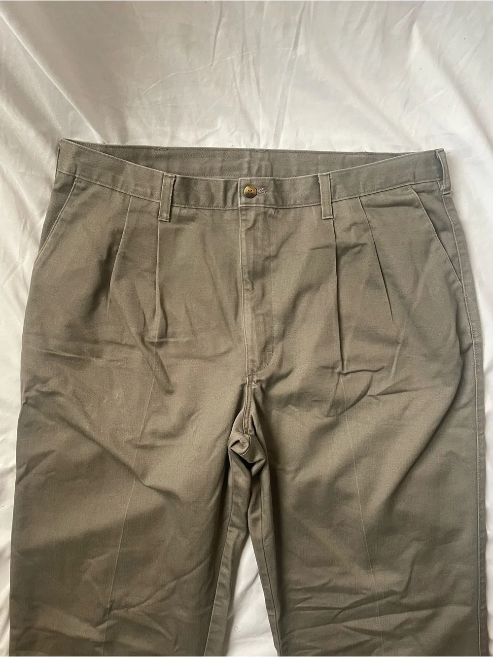 Classic Men’s Olive Green Khaki Dress Pants